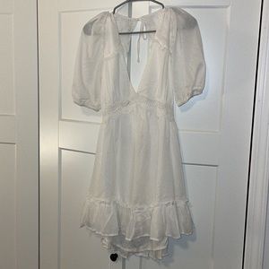 Lulu’s backless lace puff dress